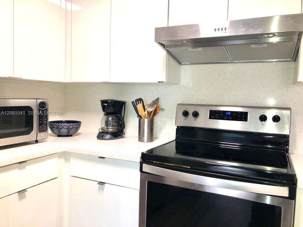 The Yacht Club At Aventura at 19999 Country Club Dr, Aventura, FL 33180 - For Rent photo 8