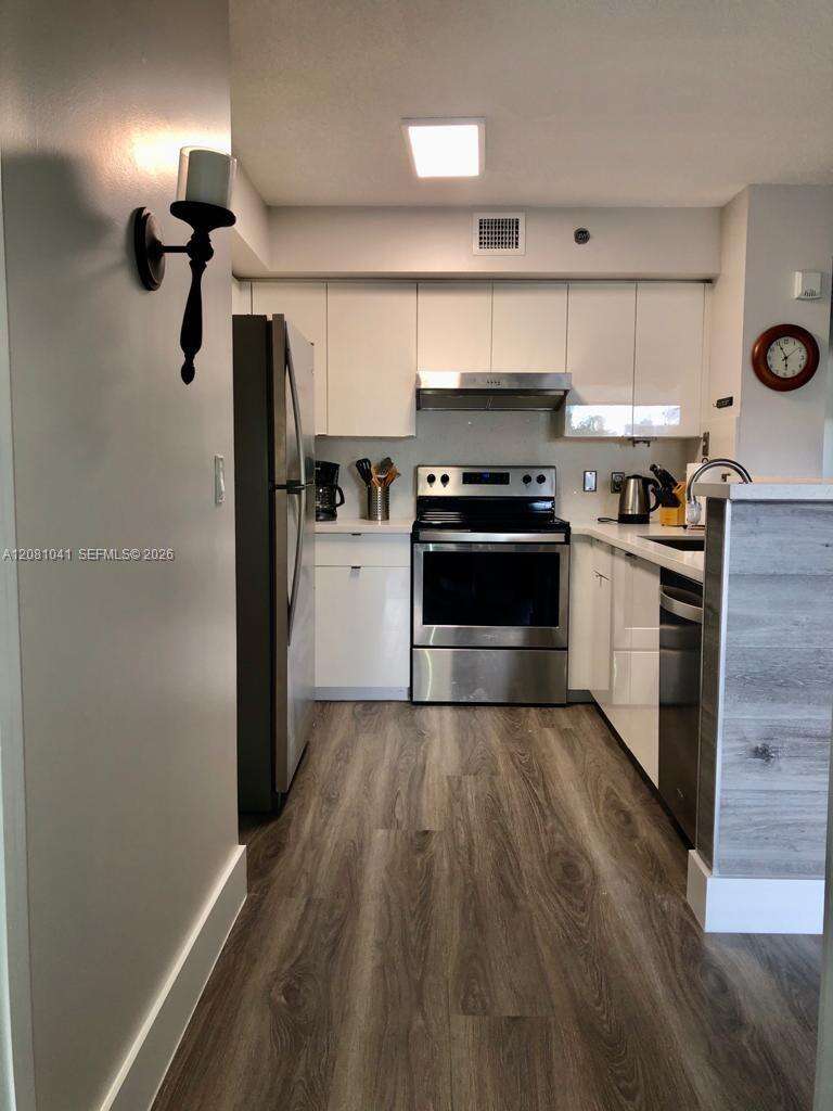 The Yacht Club At Aventura at 19999 Country Club Dr, Aventura, FL 33180 - For Rent photo 10