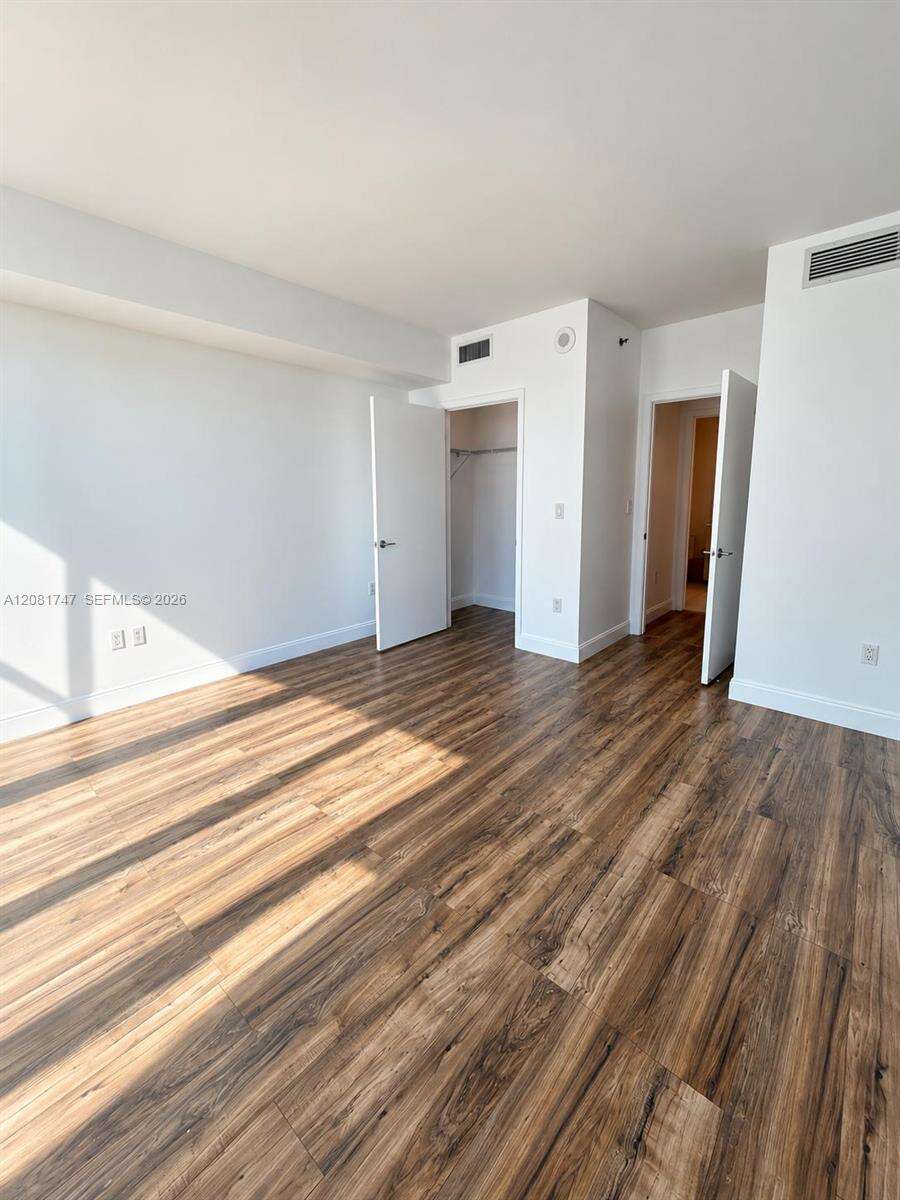 500 Brickell at 500 Brickell Ave, Miami, FL 33131 - For Rent photo 5