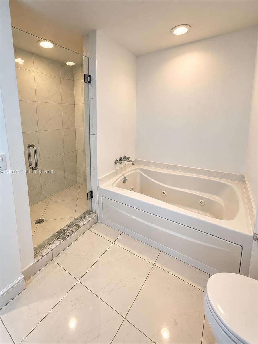 500 Brickell at 500 Brickell Ave, Miami, FL 33131 - For Rent photo 9