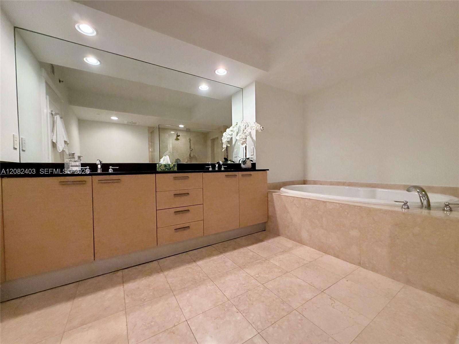 The Beach Club at 1850 Ocean Dr, Hallandale Beach, FL 33009 - For Rent photo 22