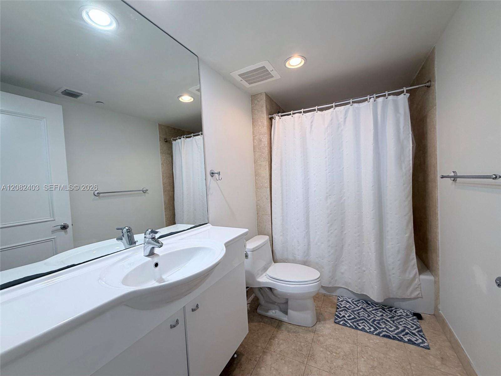 The Beach Club at 1850 Ocean Dr, Hallandale Beach, FL 33009 - For Rent photo 23