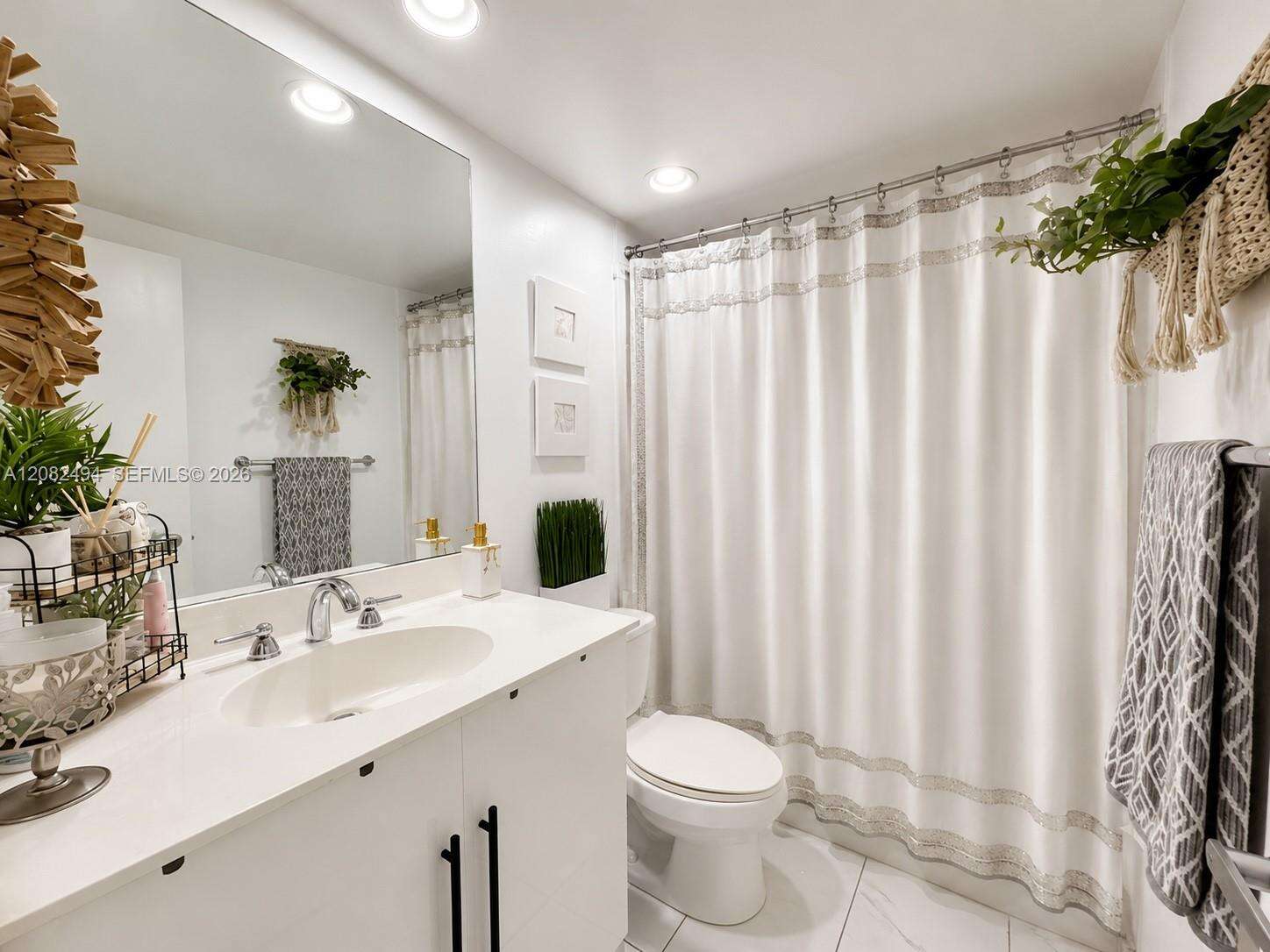 The Residences at 3001 Ocean Dr, Hollywood, FL 33019 - For Rent photo 17