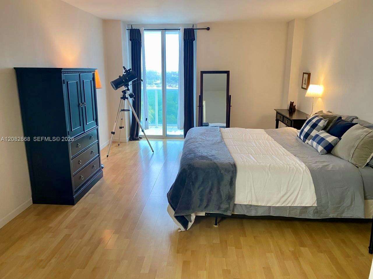 Arlen House at 100 Bayview Dr, Sunny Isles Beach, FL 33160 - For Rent photo 17