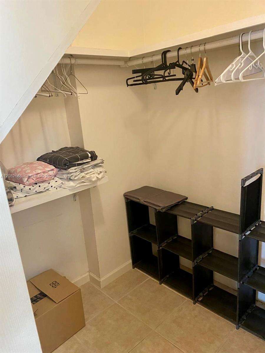 Arlen House at 100 Bayview Dr, Sunny Isles Beach, FL 33160 - For Rent photo 21