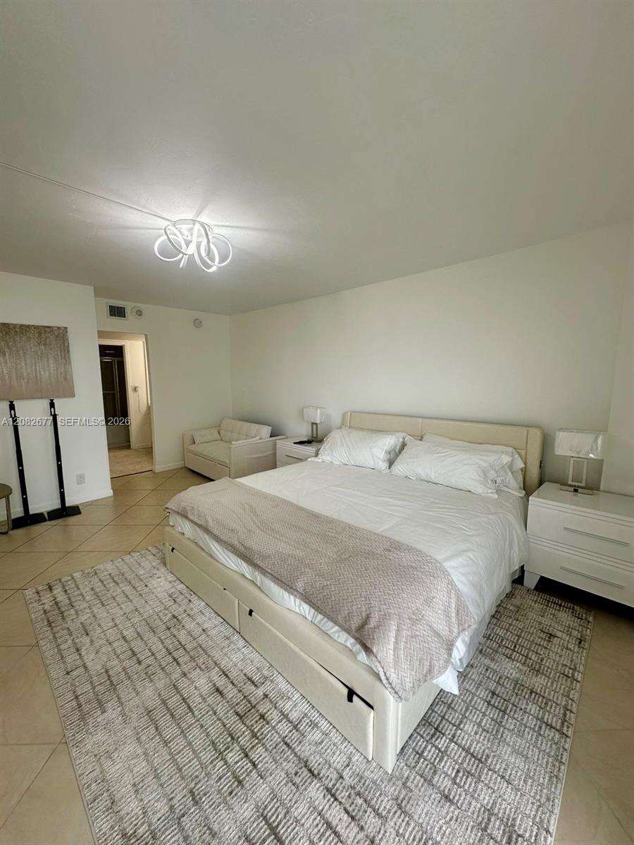Arlen House at 100 Bayview Dr, Sunny Isles Beach, FL 33160 - For Rent photo 17