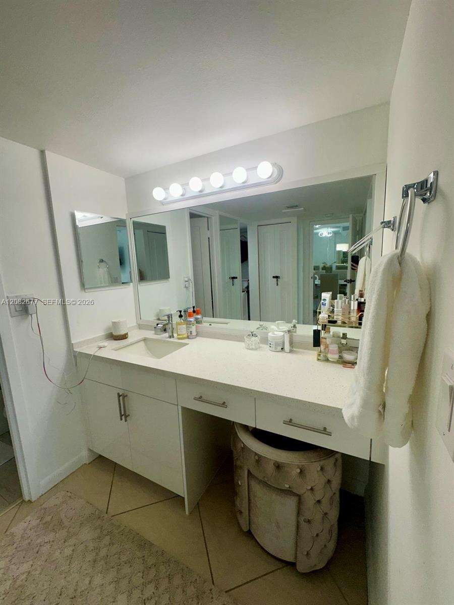Arlen House at 100 Bayview Dr, Sunny Isles Beach, FL 33160 - For Rent photo 20