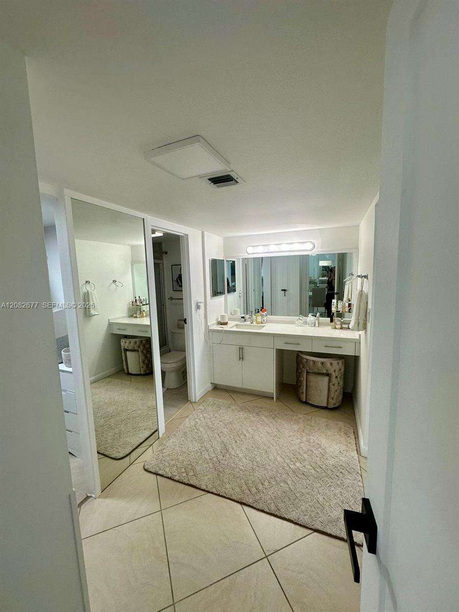 Arlen House at 100 Bayview Dr, Sunny Isles Beach, FL 33160 - For Rent photo 21