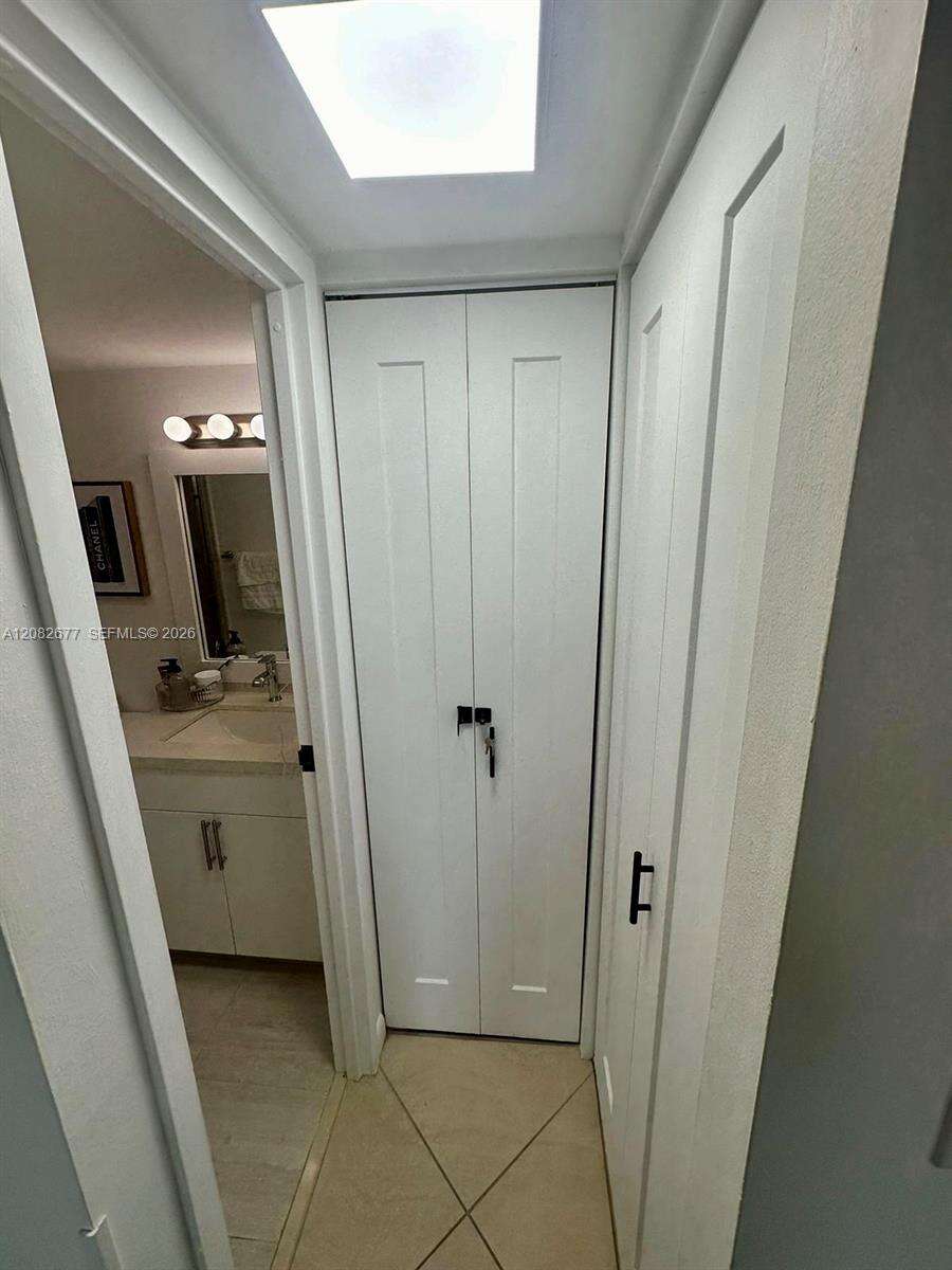 Arlen House at 100 Bayview Dr, Sunny Isles Beach, FL 33160 - For Rent photo 23