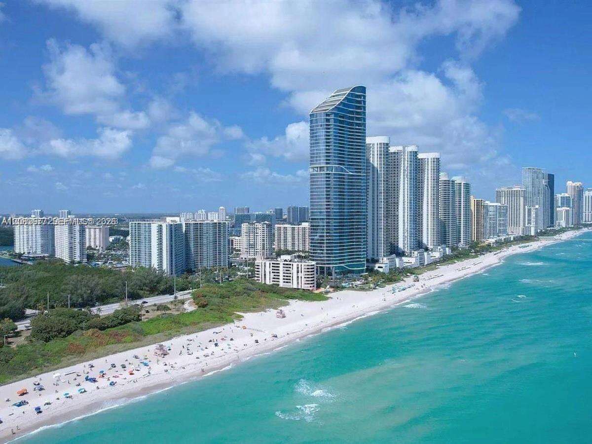 Arlen House at 100 Bayview Dr, Sunny Isles Beach, FL 33160 - For Rent photo 30