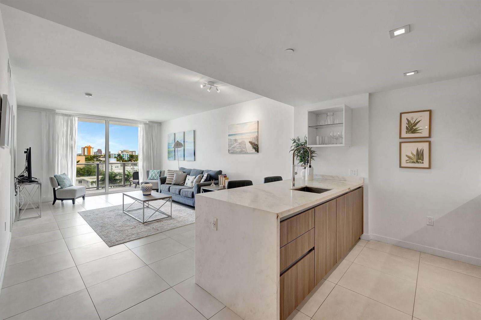 Tiffany House at 401 Birch, Fort Lauderdale, FL 33304 - For Rent photo 2