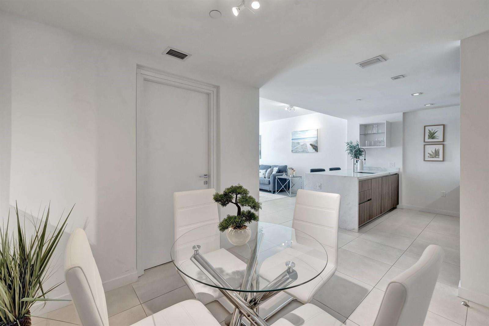 Tiffany House at 401 Birch, Fort Lauderdale, FL 33304 - For Rent photo 20