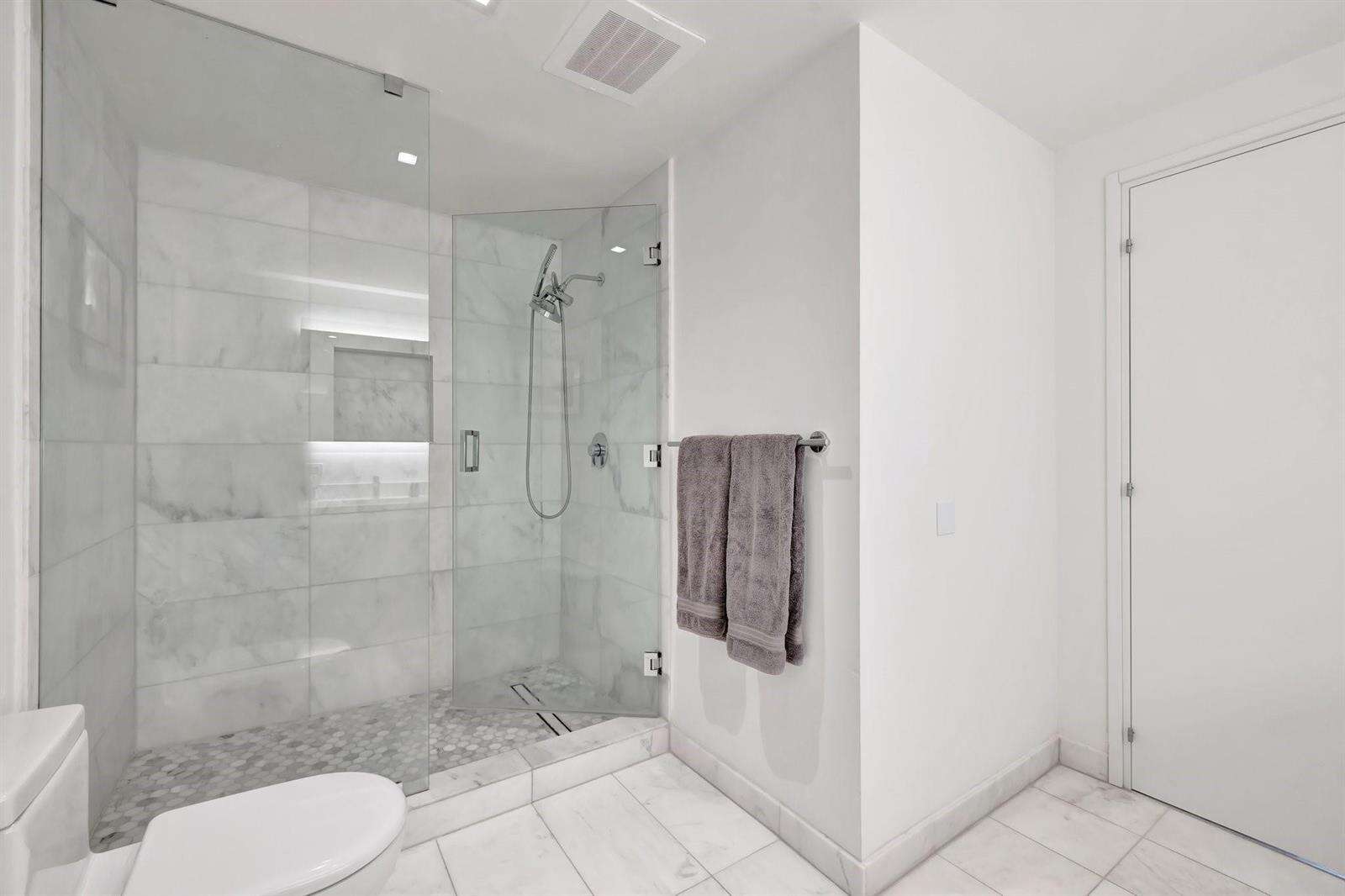 Tiffany House at 401 Birch, Fort Lauderdale, FL 33304 - For Rent photo 29