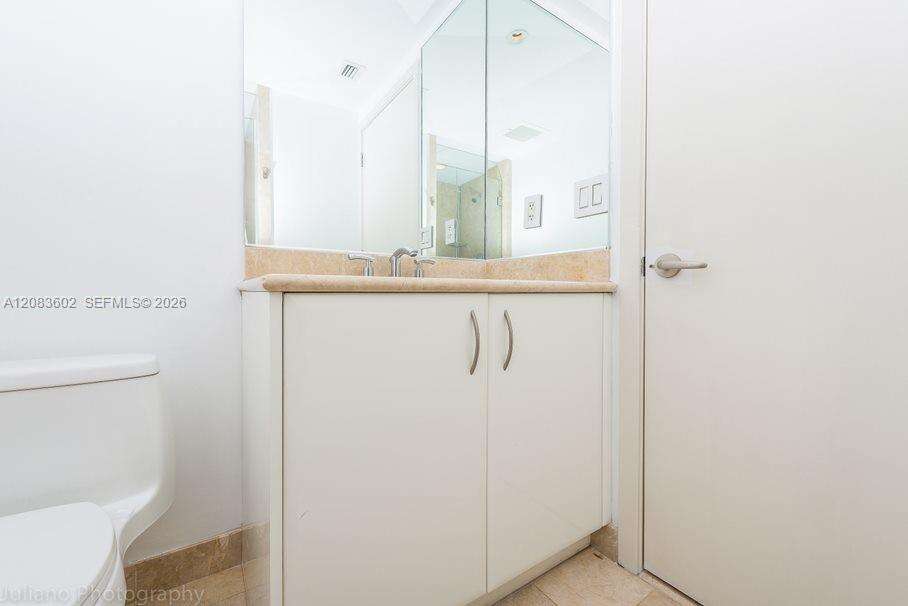 Jade At Brickell Bay at 1331 Brickell Bay Dr, Miami, FL 33131 - For Rent photo 17