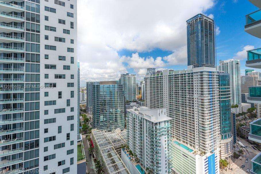 Jade At Brickell Bay at 1331 Brickell Bay Dr, Miami, FL 33131 - For Rent photo 20