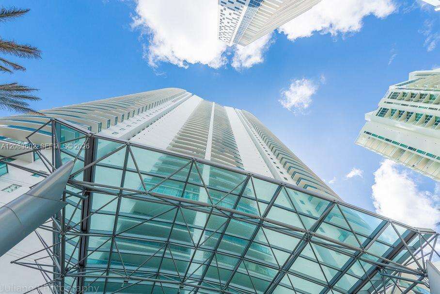 Jade At Brickell Bay at 1331 Brickell Bay Dr, Miami, FL 33131 - For Rent photo 23