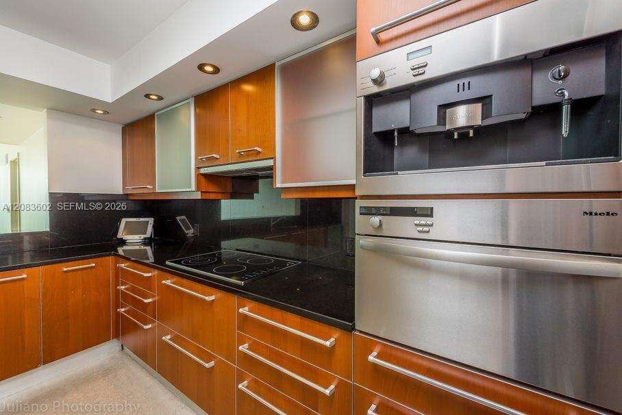 Jade At Brickell Bay at 1331 Brickell Bay Dr, Miami, FL 33131 - For Rent photo 10