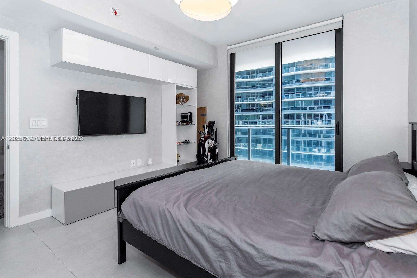 1010 Brickell at 1010 Brickell Ave, Miami, FL 33131 - For Rent photo 14