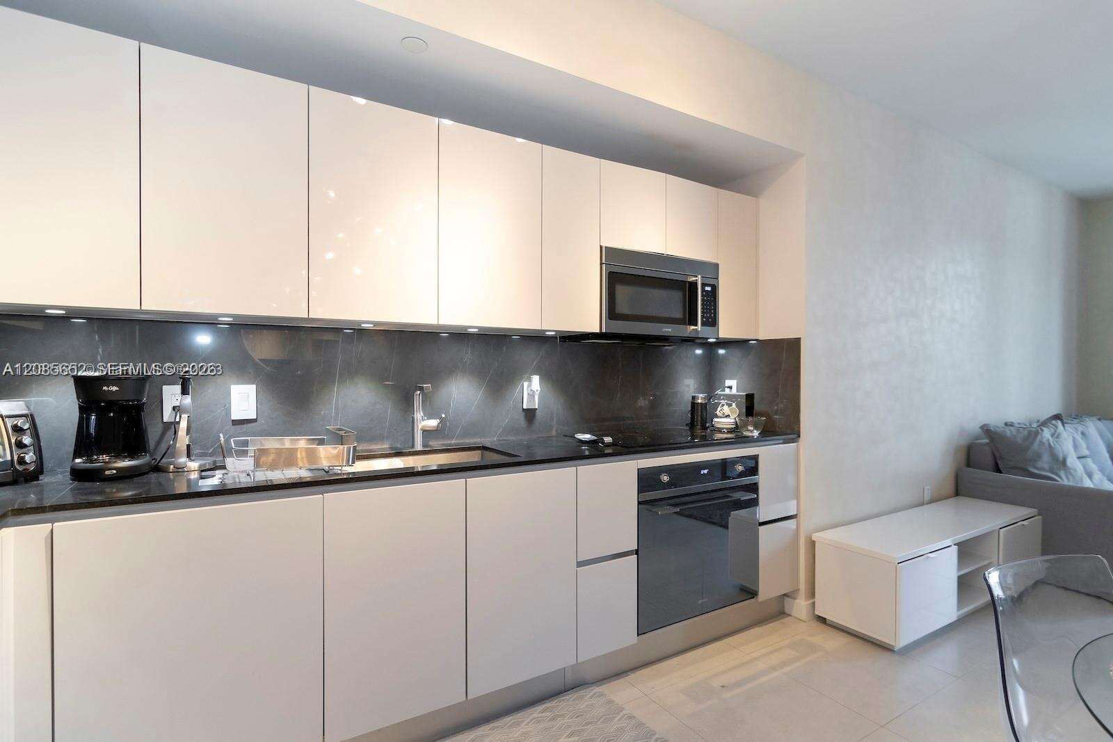 1010 Brickell at 1010 Brickell Ave, Miami, FL 33131 - For Rent photo 3