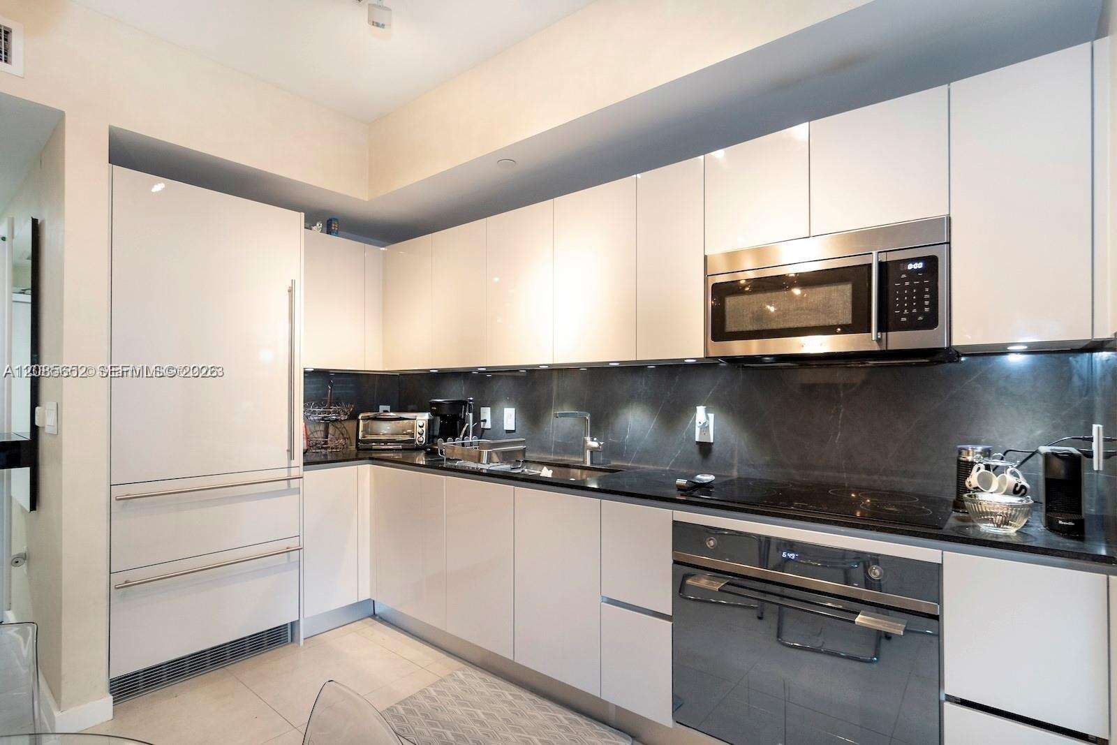 1010 Brickell at 1010 Brickell Ave, Miami, FL 33131 - For Rent photo 7
