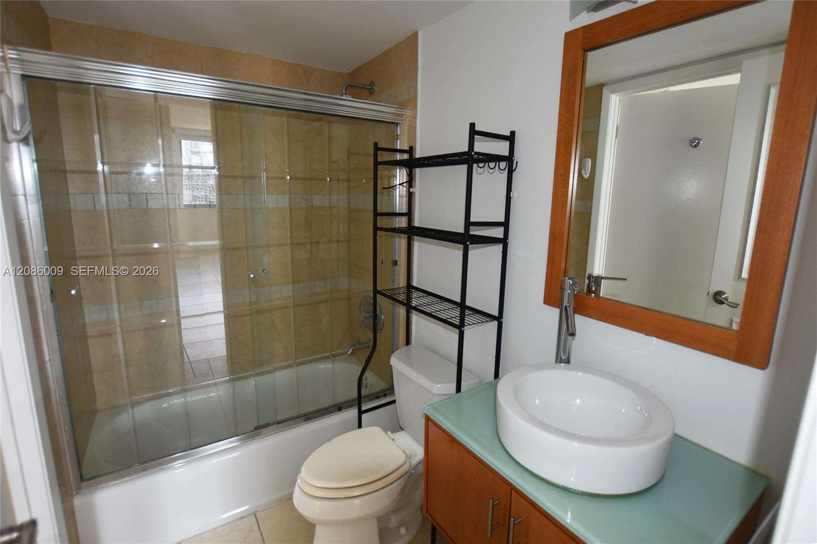 Brickell Key 2 at 540 Brickell Key Dr, Miami, FL 33131 - For Rent photo 11