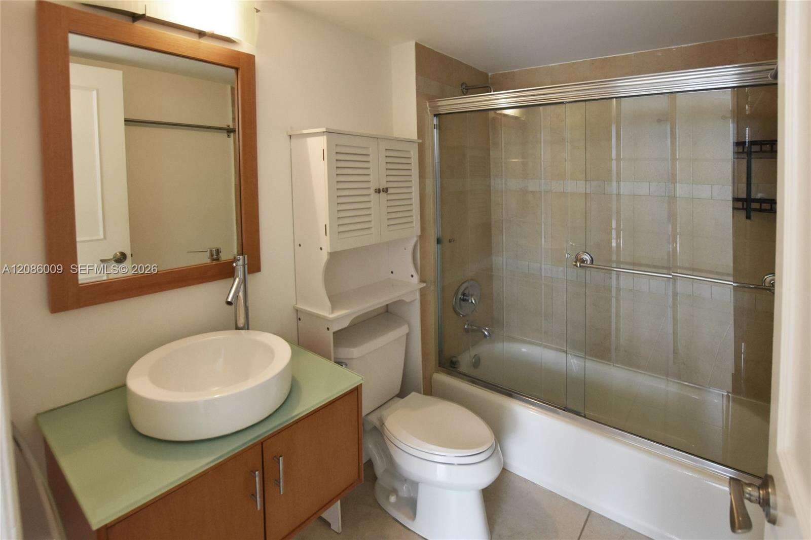 Brickell Key 2 at 540 Brickell Key Dr, Miami, FL 33131 - For Rent photo 12