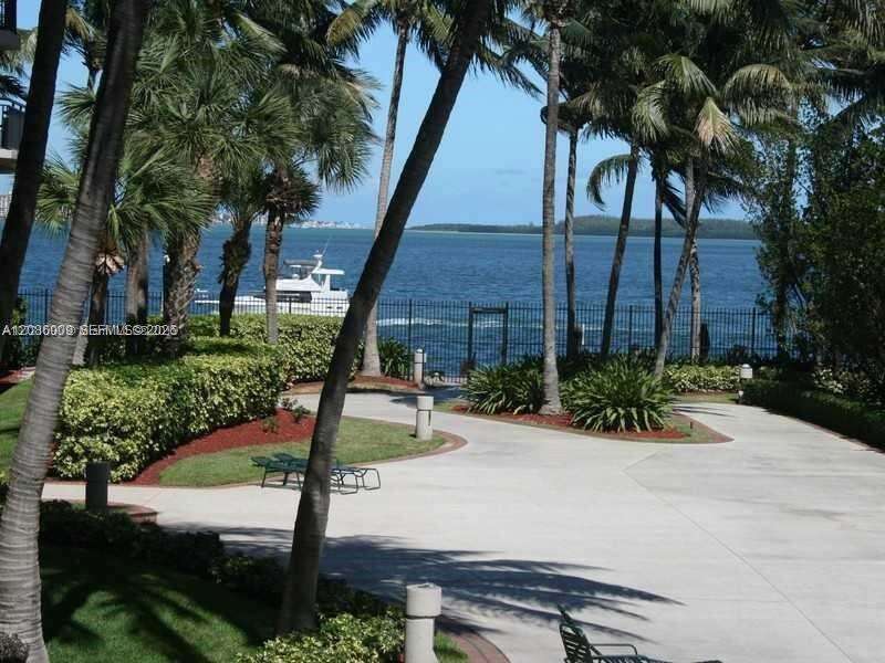 Brickell Key 2 at 540 Brickell Key Dr, Miami, FL 33131 - For Rent photo 27
