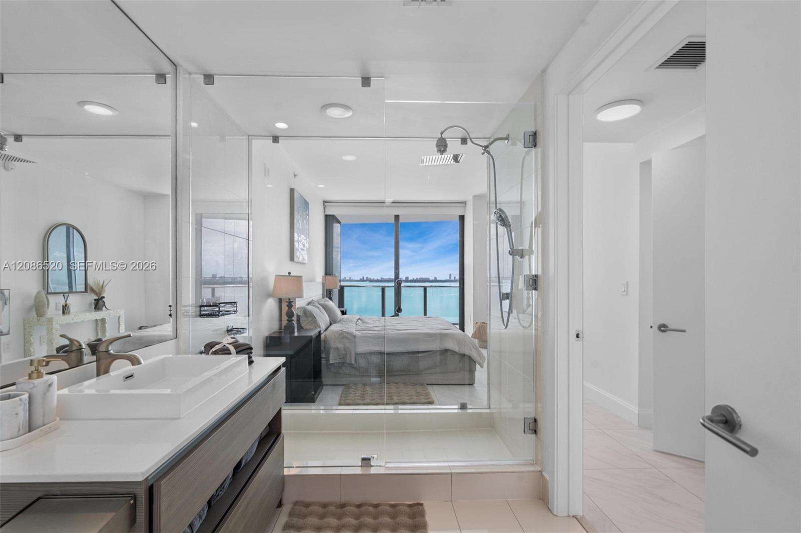 Icon Bay at 460 28 St, Miami, FL 33137 - For Rent photo 9