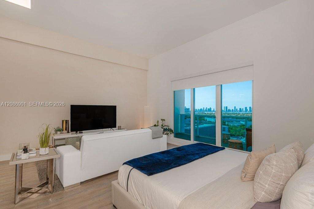 Roney Palace at 2301 Collins Ave, Miami Beach, FL 33139 - For Rent photo 1