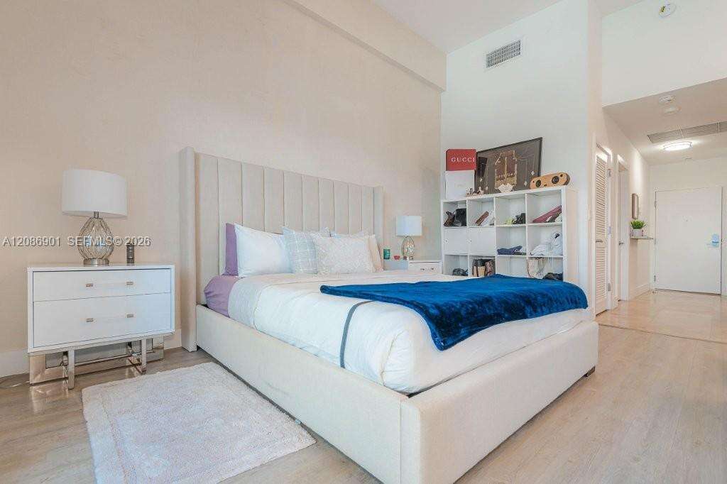 Roney Palace at 2301 Collins Ave, Miami Beach, FL 33139 - For Rent photo 11
