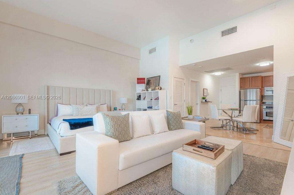 Roney Palace at 2301 Collins Ave, Miami Beach, FL 33139 - For Rent photo 14