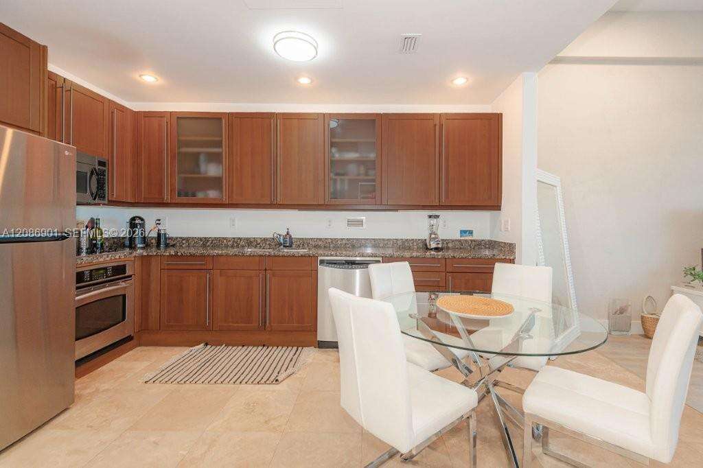 Roney Palace at 2301 Collins Ave, Miami Beach, FL 33139 - For Rent photo 18