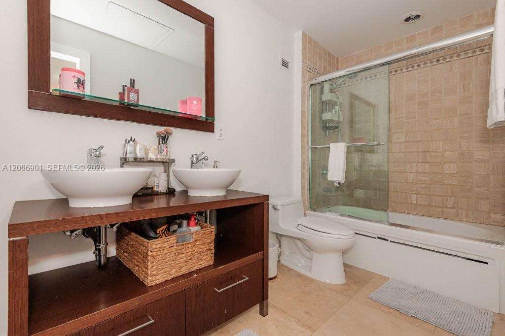 Roney Palace at 2301 Collins Ave, Miami Beach, FL 33139 - For Rent photo 19