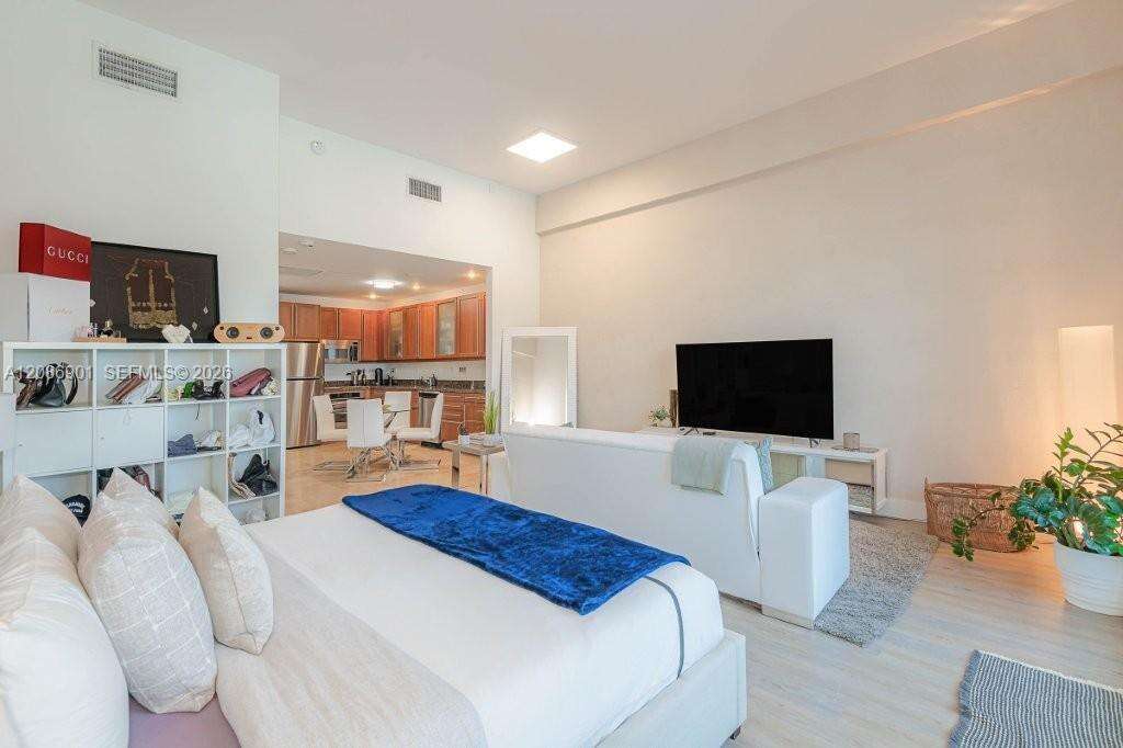 Roney Palace at 2301 Collins Ave, Miami Beach, FL 33139 - For Rent photo 9