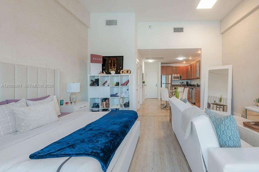 Roney Palace at 2301 Collins Ave, Miami Beach, FL 33139 - For Rent photo 10