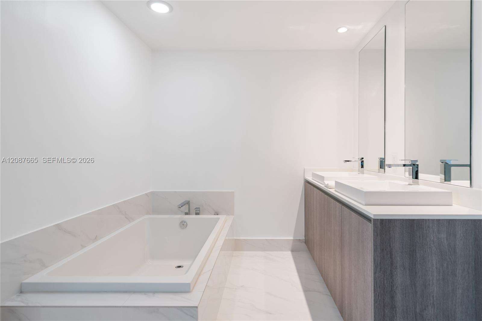 Sls Lux at 801 Miami Ave, Miami, FL 33130 - For Rent photo 42