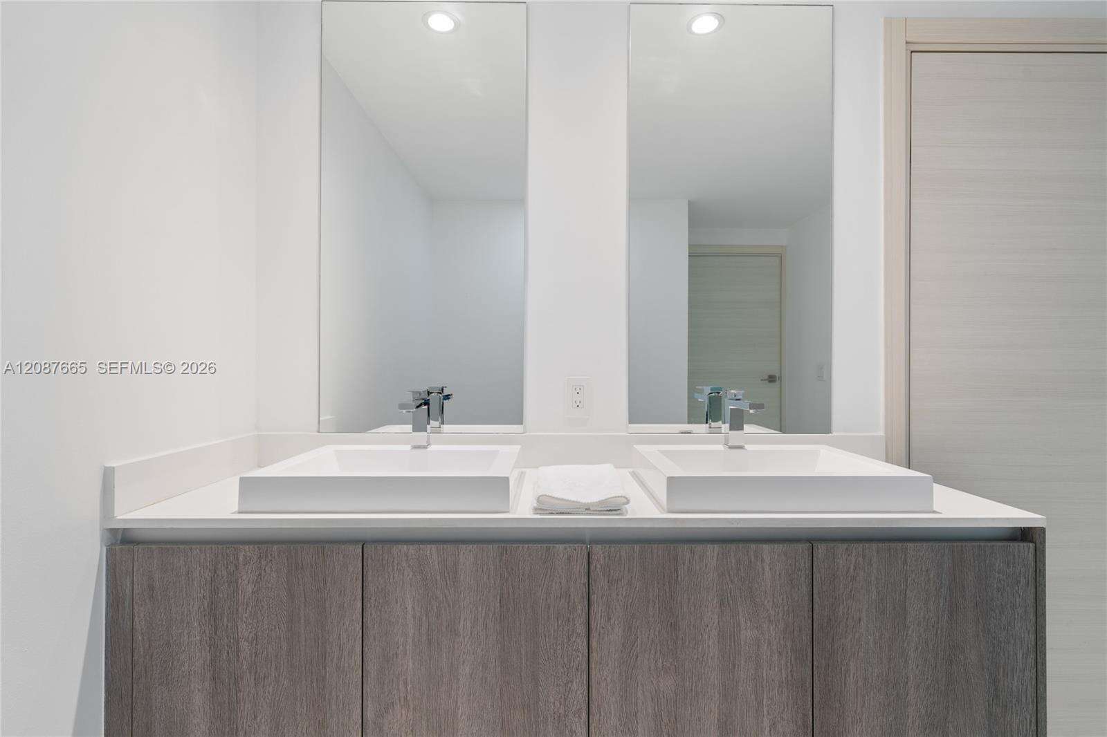 Sls Lux at 801 Miami Ave, Miami, FL 33130 - For Rent photo 43