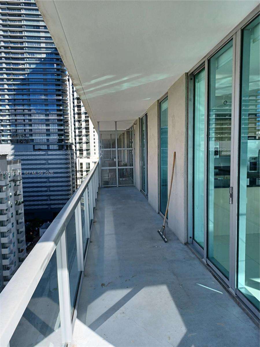 Axis On Brickell at 1111 1 Ave, Miami, FL 33130 - For Rent photo 4