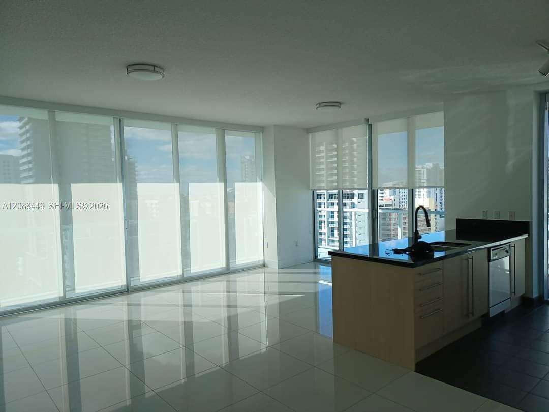 Axis On Brickell at 1111 1 Ave, Miami, FL 33130 - For Rent photo 6