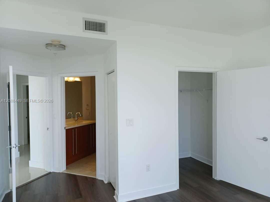 Axis On Brickell at 1111 1 Ave, Miami, FL 33130 - For Rent photo 9