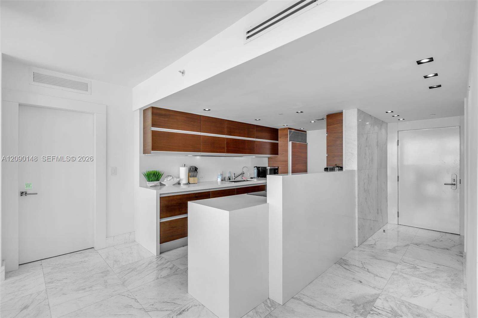 Central Carillon at 6801 Collins Ave, Miami Beach, FL 33141 - For Rent photo 3