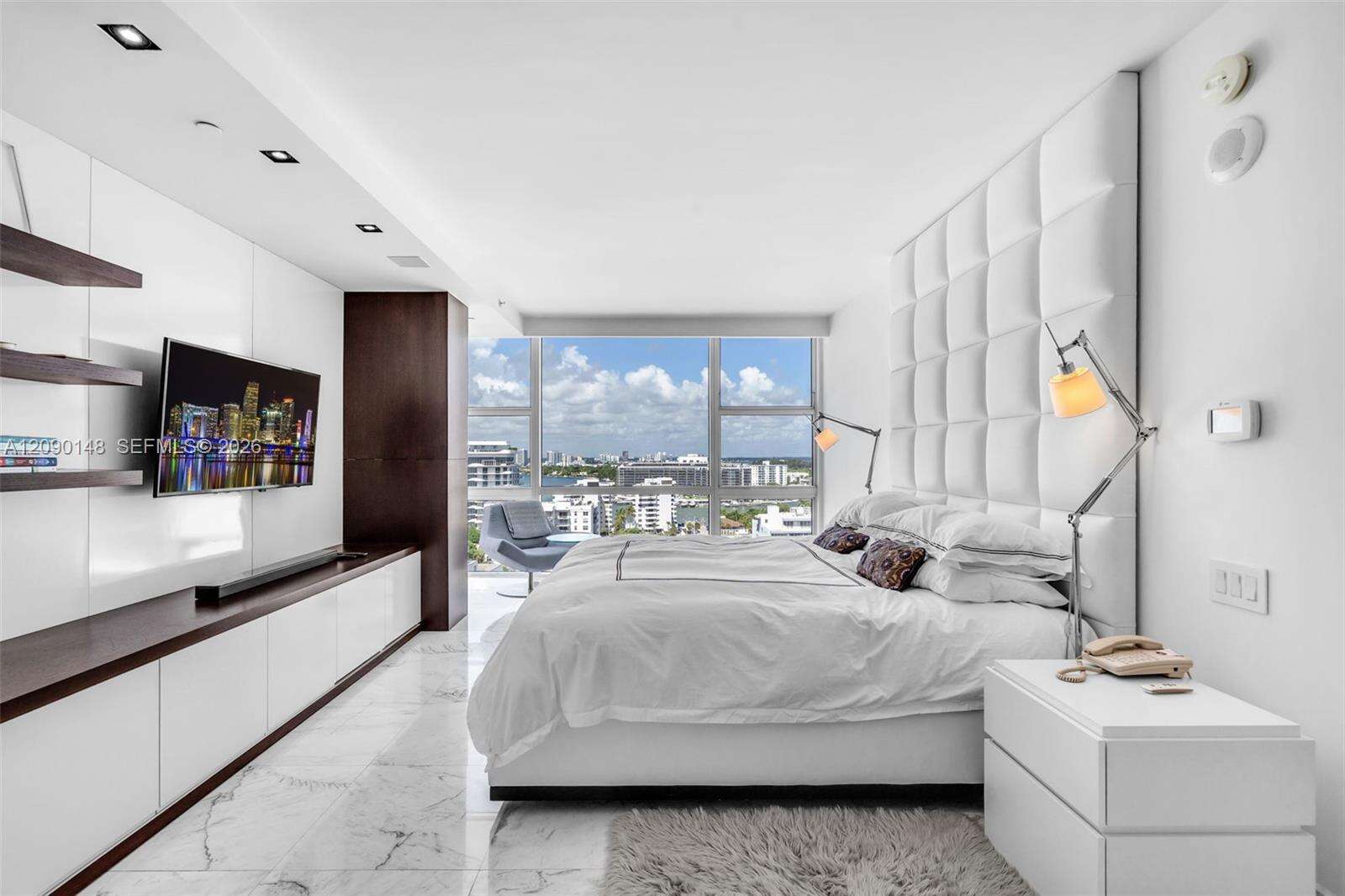 Central Carillon at 6801 Collins Ave, Miami Beach, FL 33141 - For Rent photo 22
