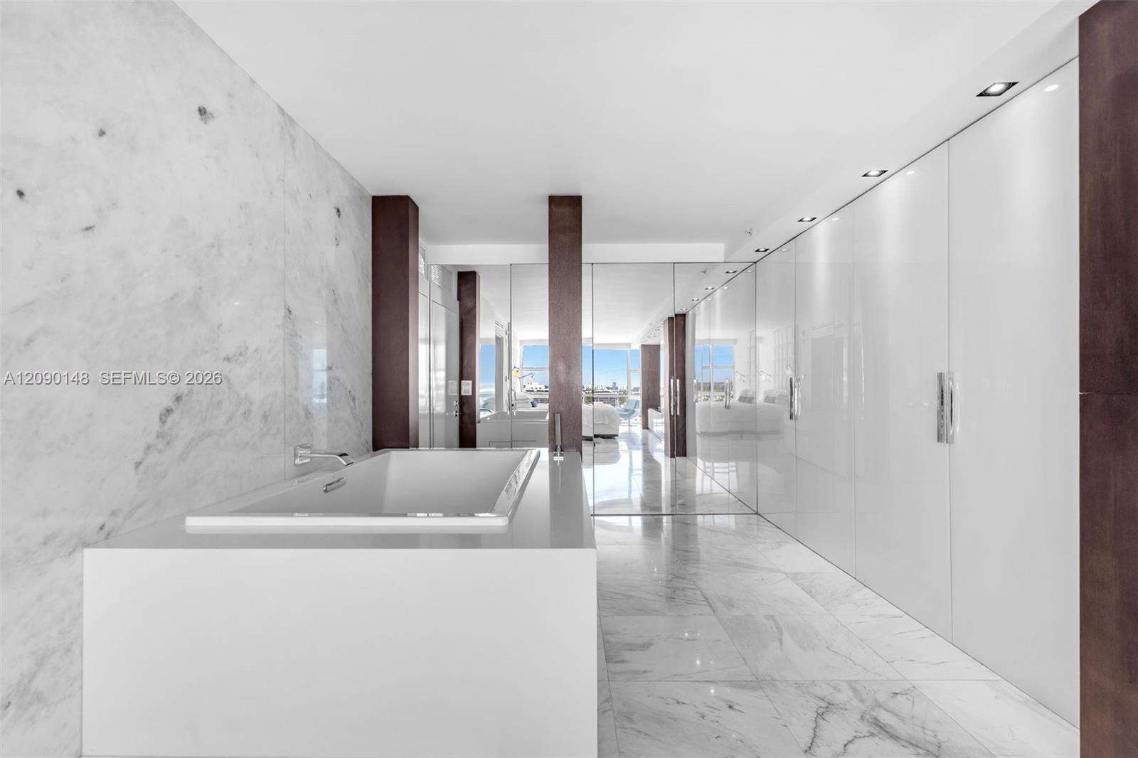 Central Carillon at 6801 Collins Ave, Miami Beach, FL 33141 - For Rent photo 23