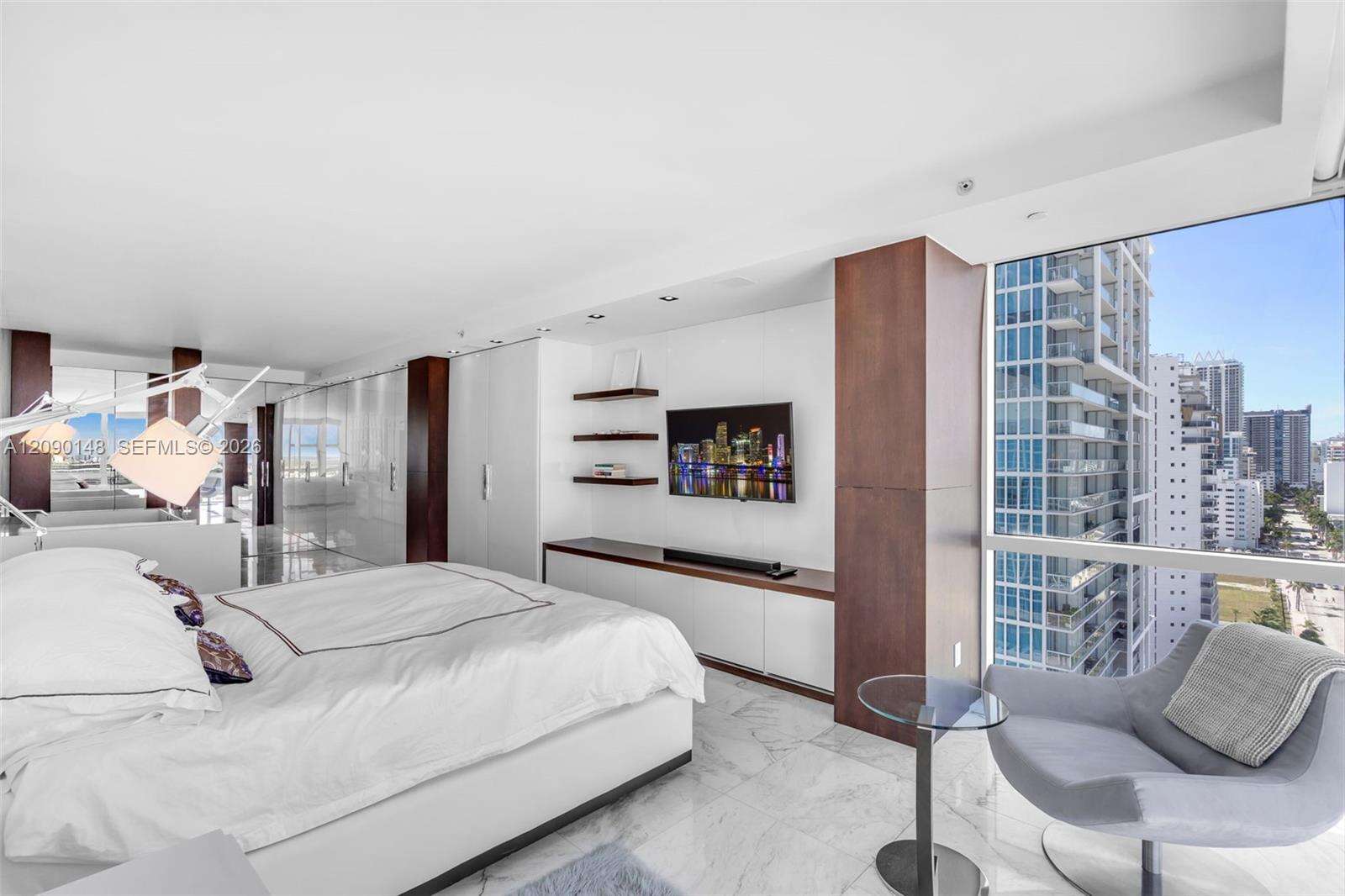 Central Carillon at 6801 Collins Ave, Miami Beach, FL 33141 - For Rent photo 26