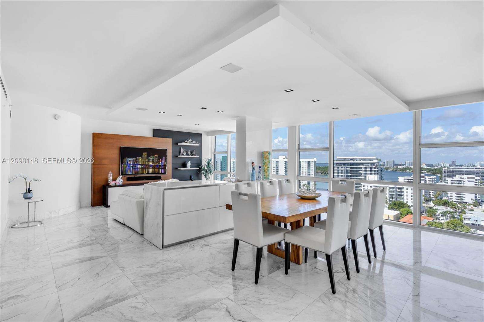 Central Carillon at 6801 Collins Ave, Miami Beach, FL 33141 - For Rent photo 4