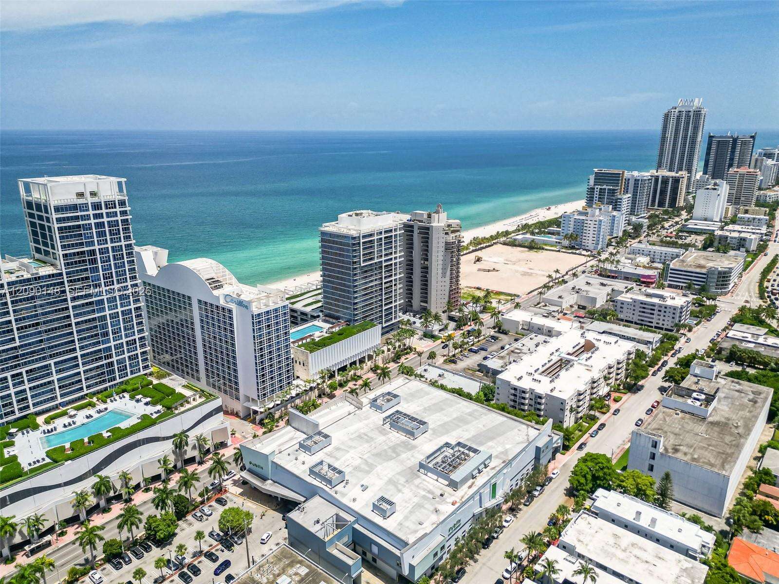 Central Carillon at 6801 Collins Ave, Miami Beach, FL 33141 - For Rent photo 34