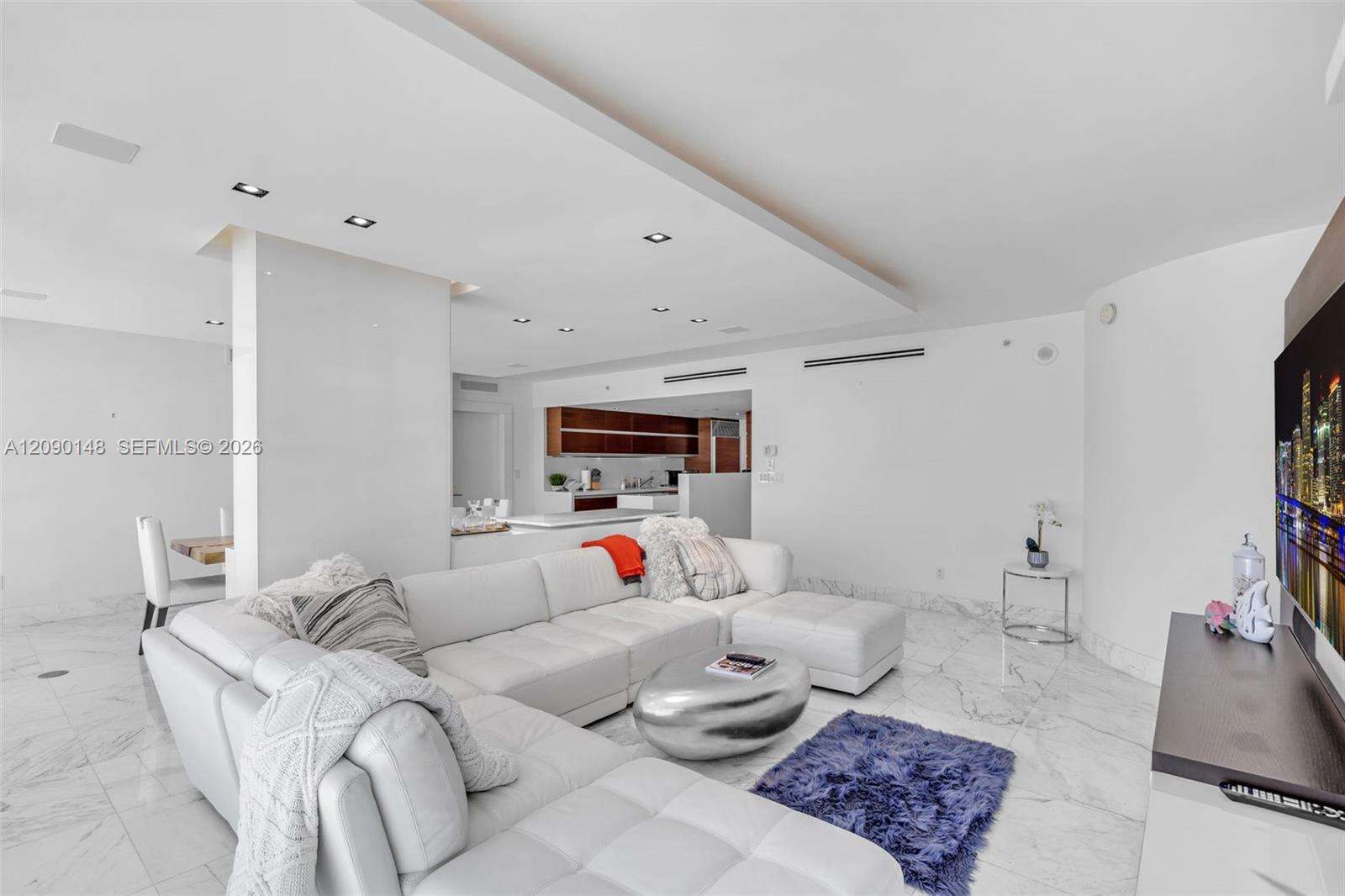 Central Carillon at 6801 Collins Ave, Miami Beach, FL 33141 - For Rent photo 8