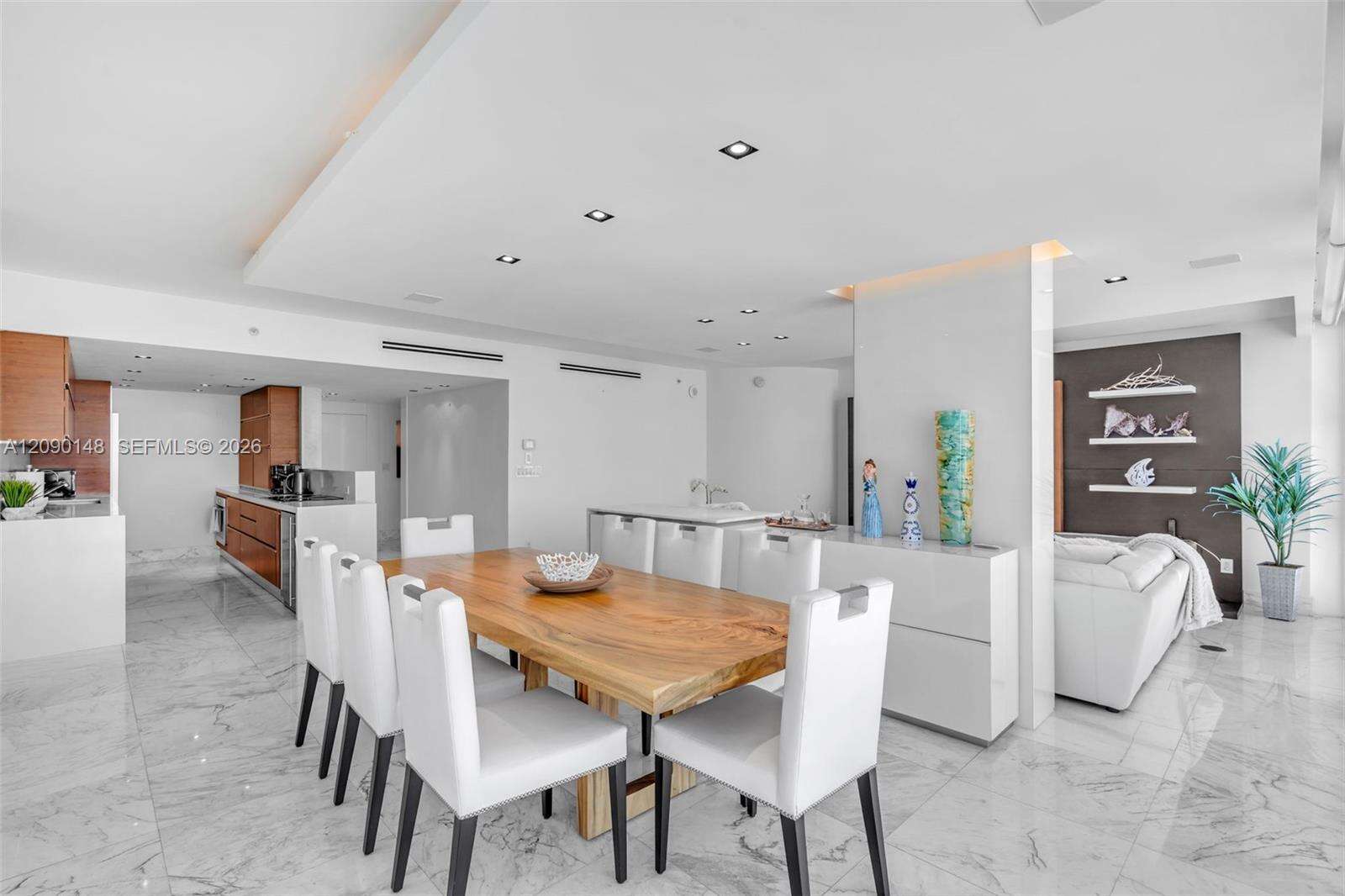 Central Carillon at 6801 Collins Ave, Miami Beach, FL 33141 - For Rent photo 9
