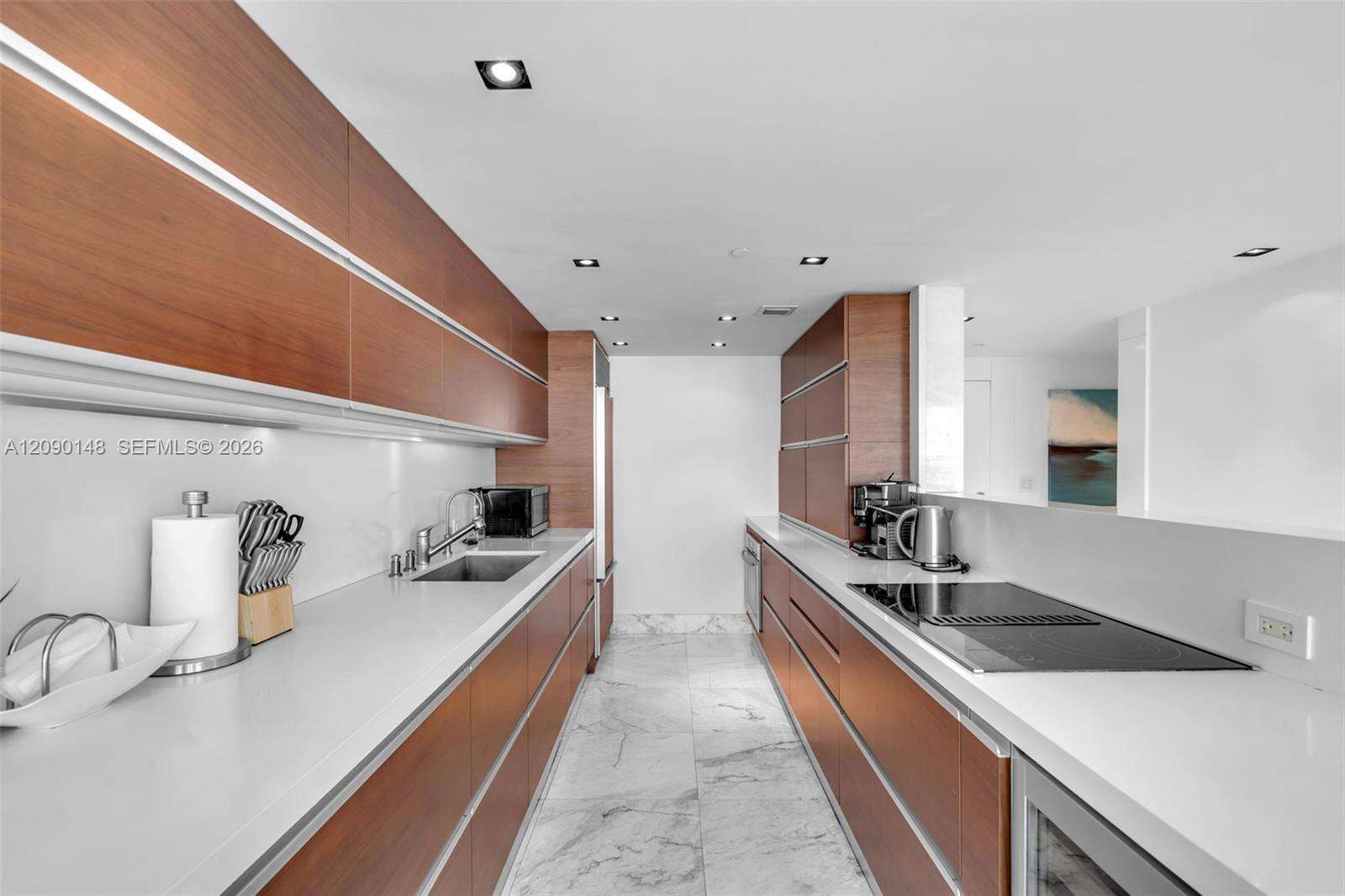 Central Carillon at 6801 Collins Ave, Miami Beach, FL 33141 - For Rent photo 10