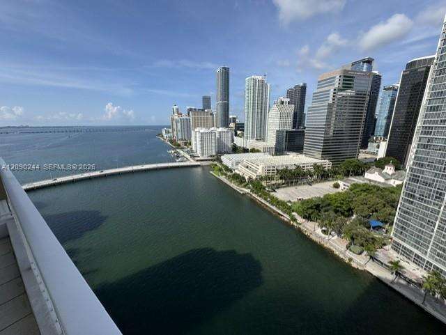 Courts Brickell Key at 801 Brickell Key Blvd, Miami, FL 33131 - For Rent photo 1